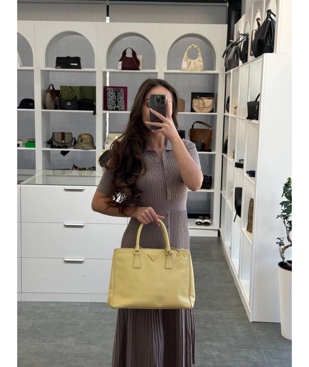 PRADA Желтая кожаная сумка тоут, фото 4