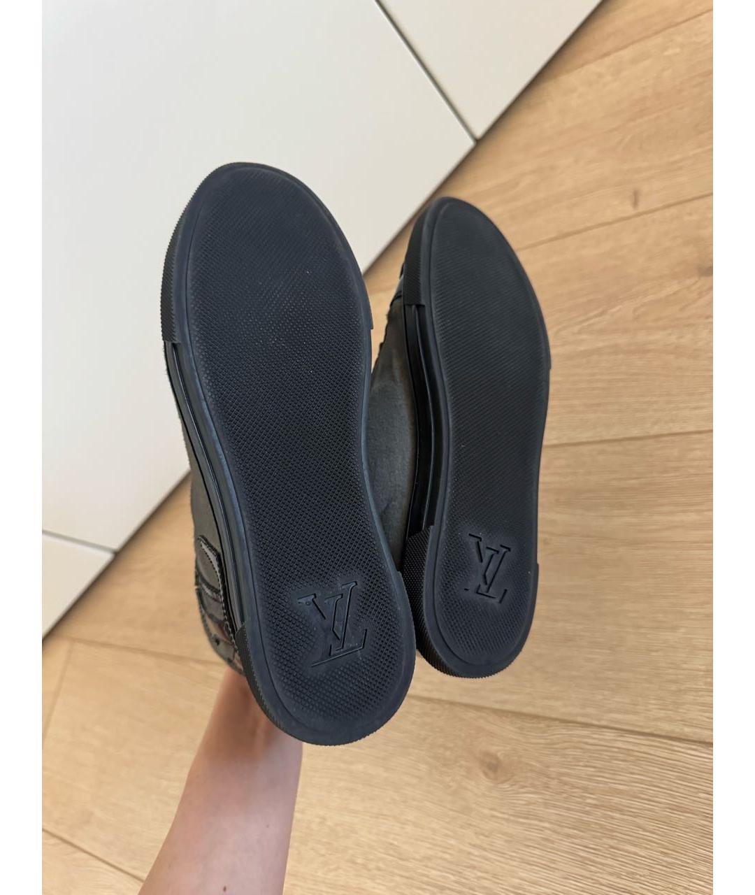LOUIS VUITTON Серые кеды из лакированной кожи, фото 5