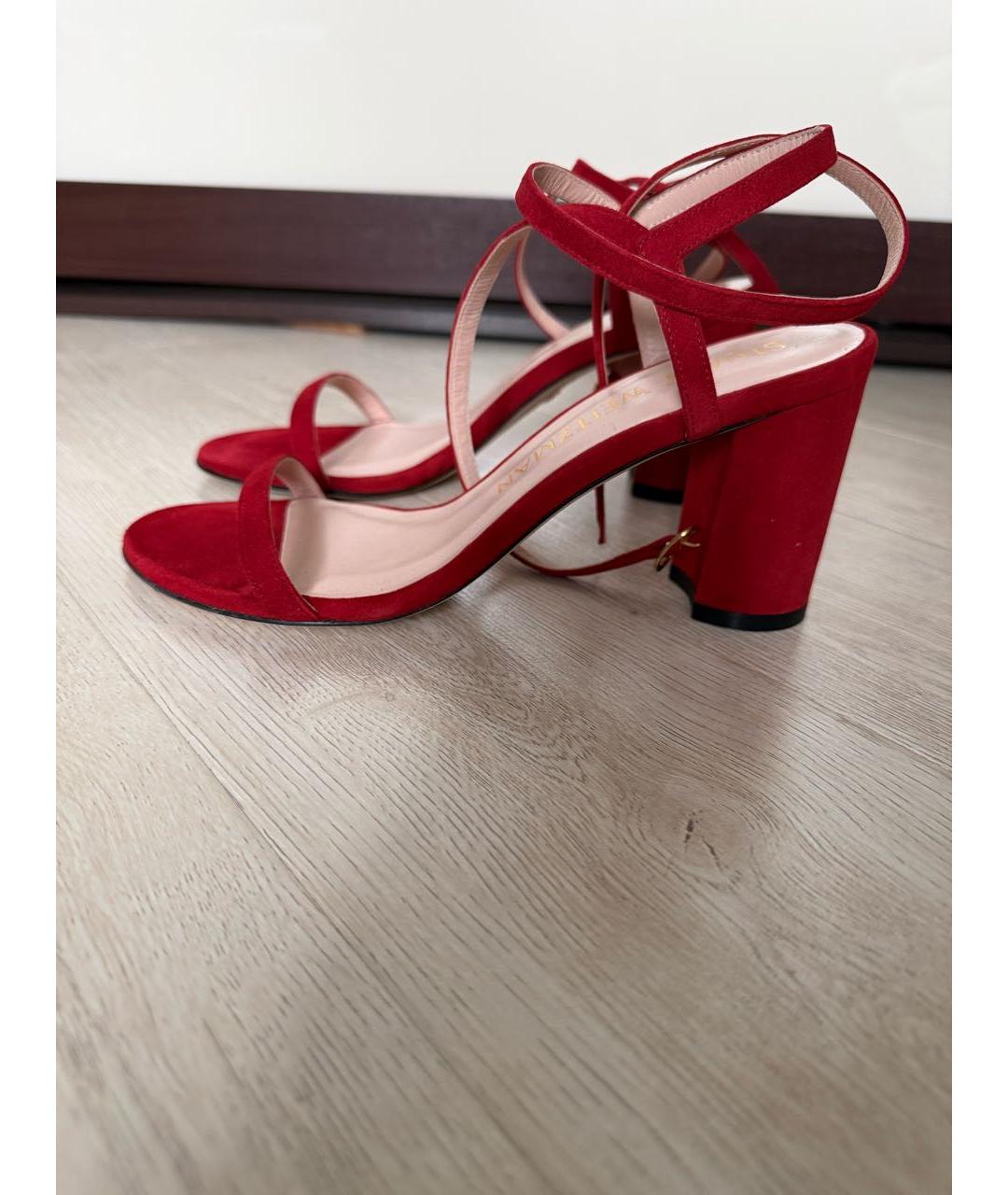 STUART WEITZMAN Красные замшевые босоножки, фото 5