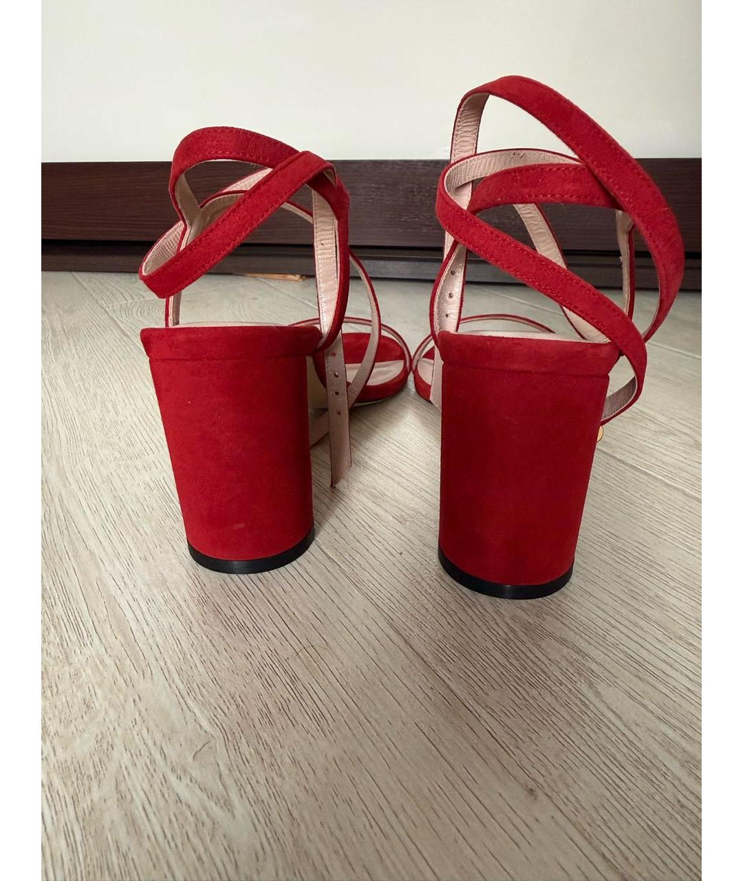 STUART WEITZMAN Красные замшевые босоножки, фото 4