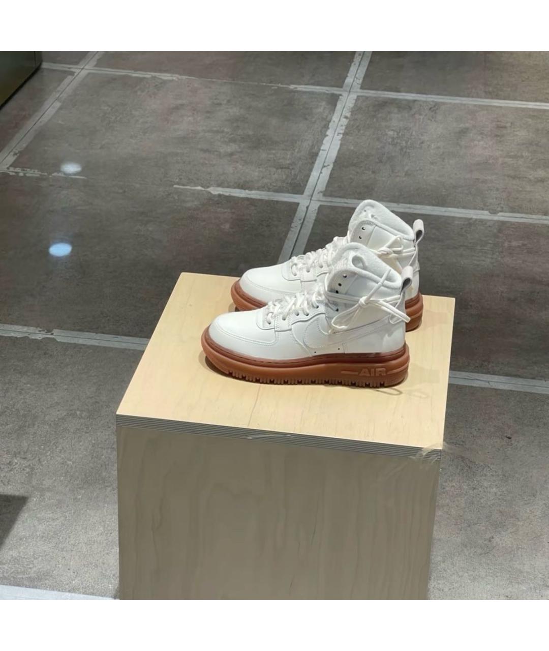 NIKE Бежевые кожаные кроссовки, фото 5