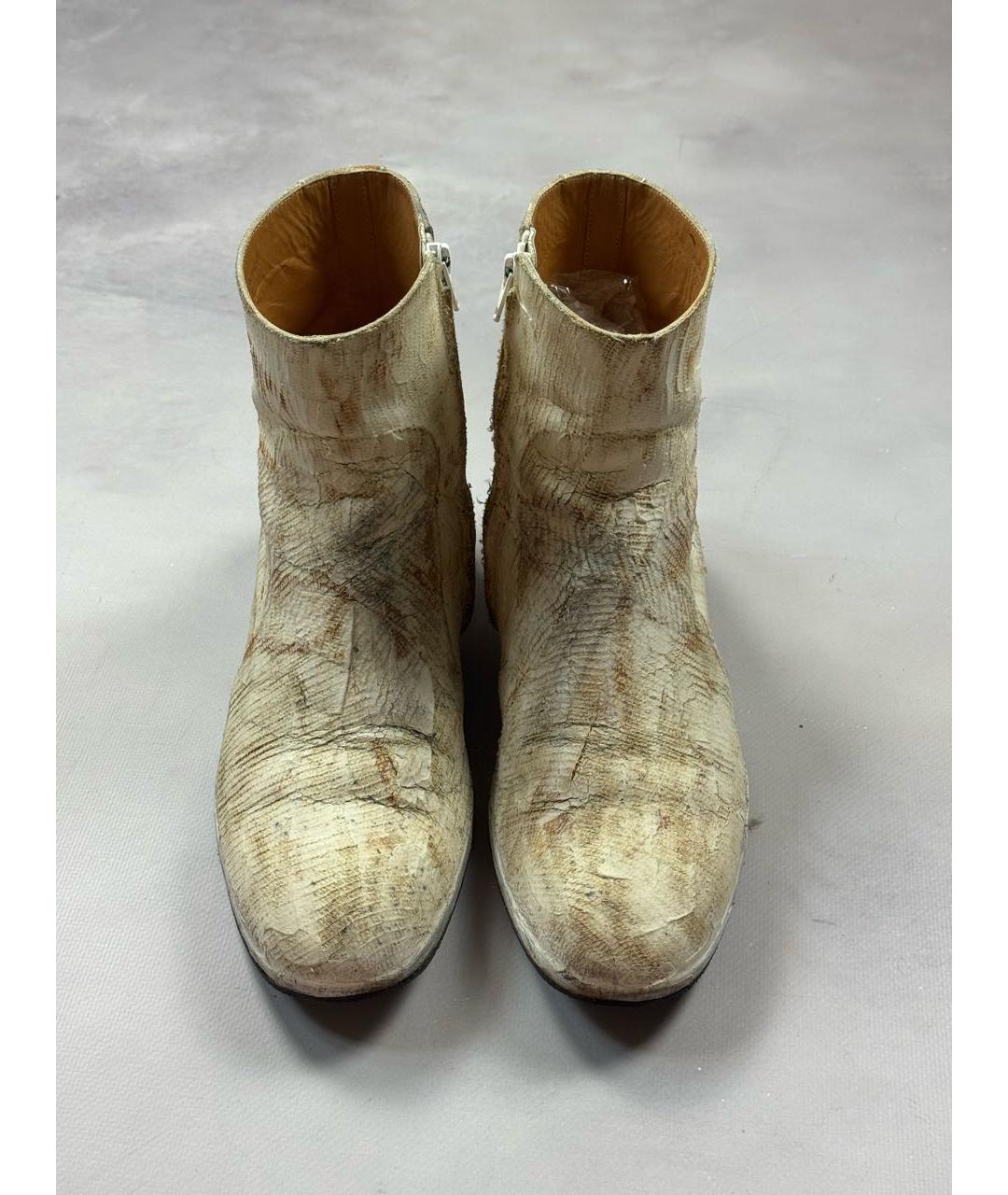MAISON MARGIELA Белые замшевые высокие ботинки, фото 4