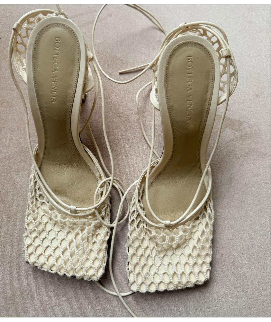 BOTTEGA VENETA Белые текстильные босоножки, фото 2