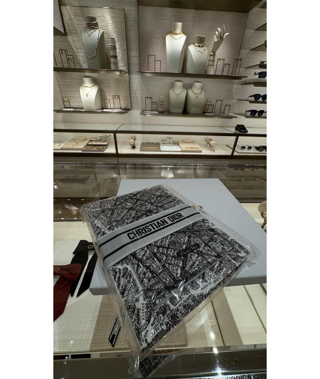 CHRISTIAN DIOR Книга, фото 2