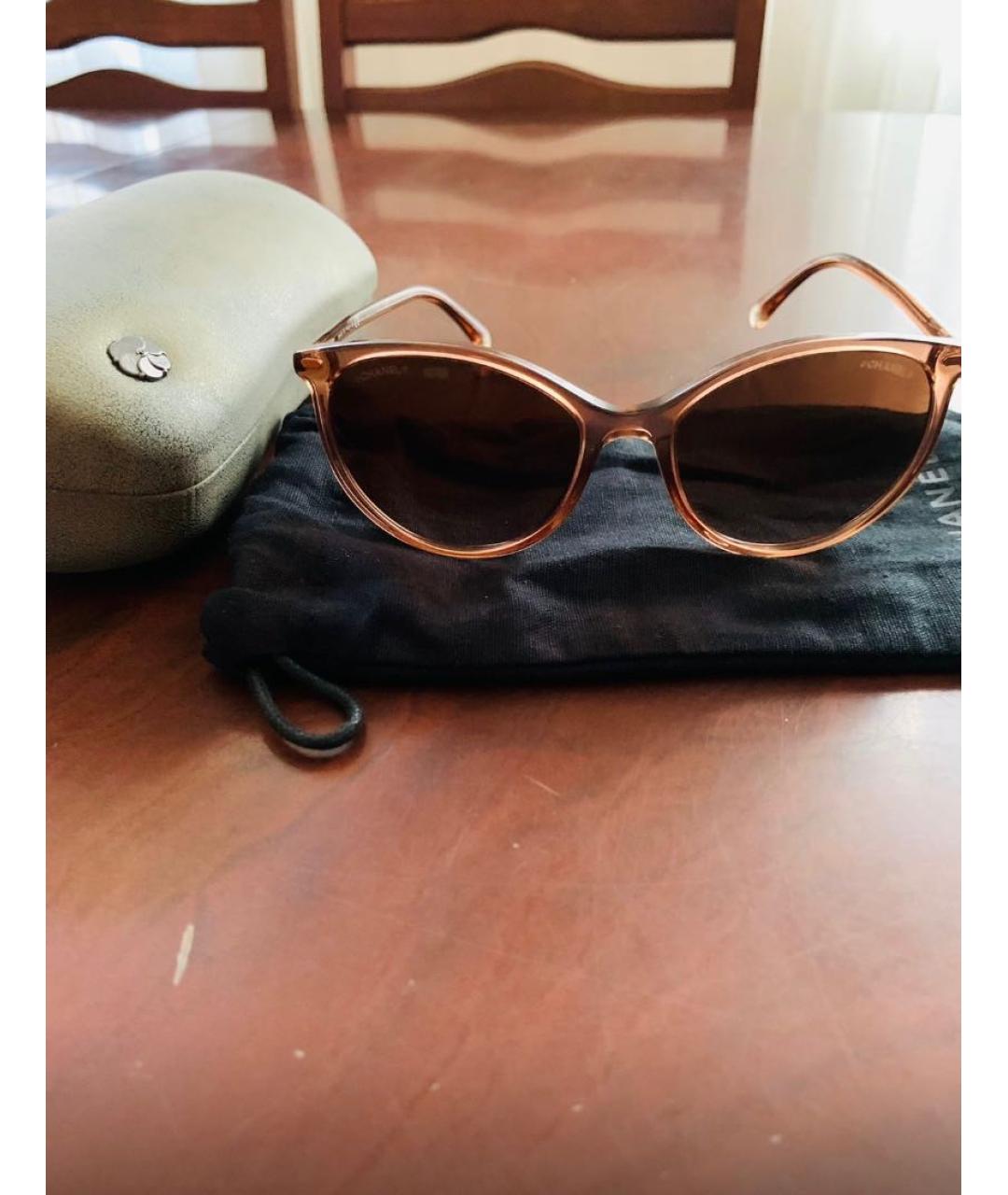 CHANEL Коричневые пластиковые солнцезащитные очки, фото 5