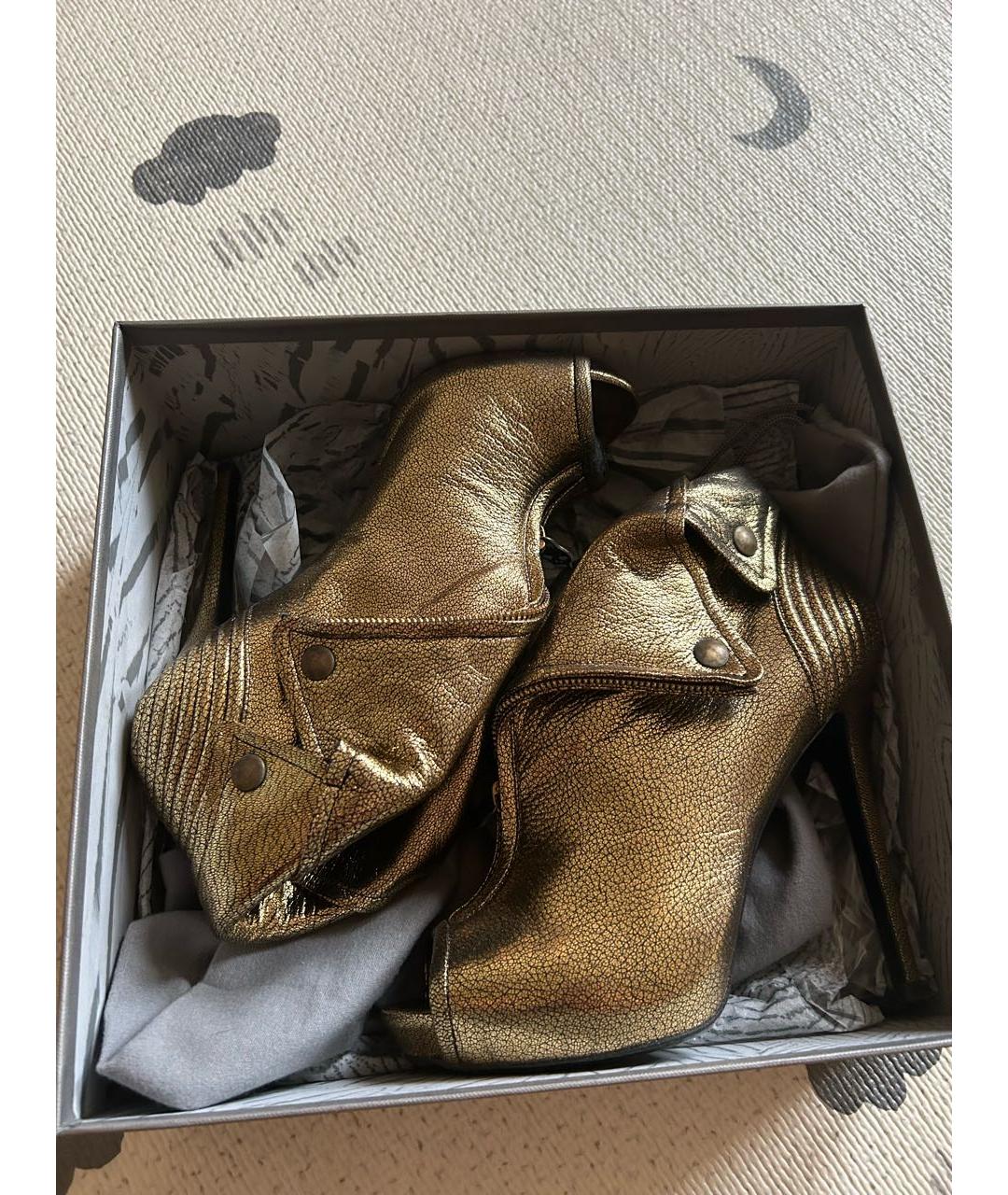 ALEXANDER MCQUEEN Золотые кожаные туфли, фото 4