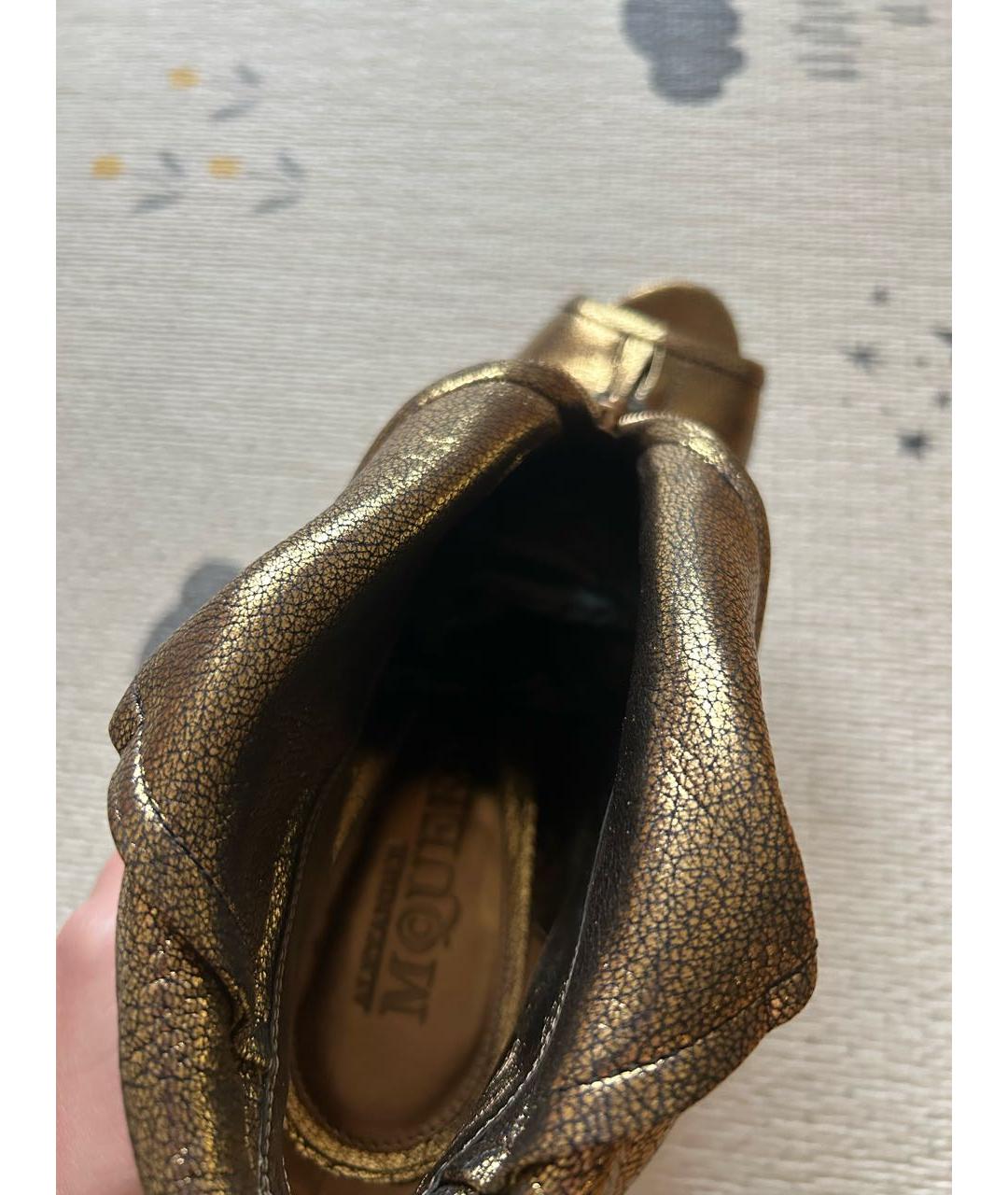 ALEXANDER MCQUEEN Золотые кожаные туфли, фото 3