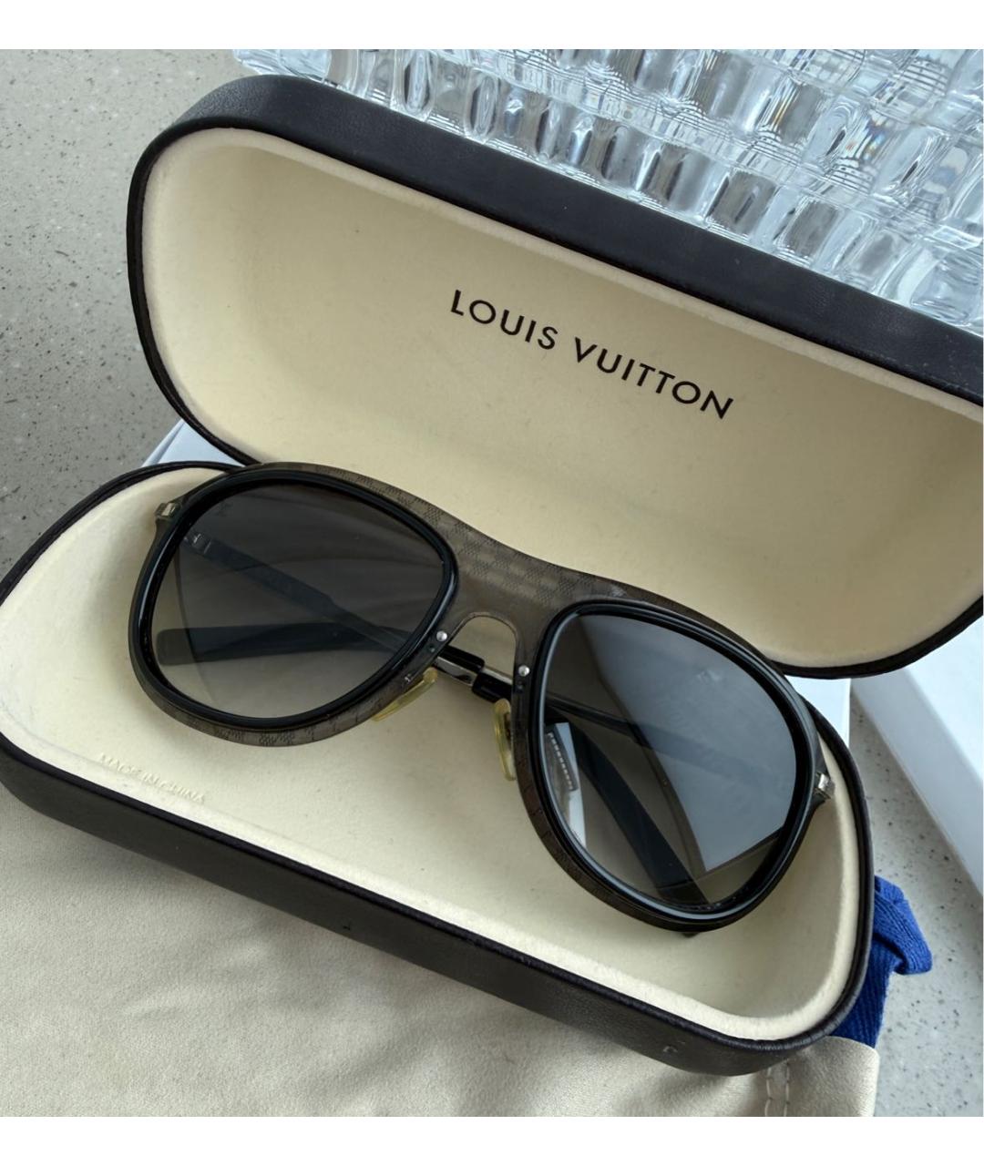 LOUIS VUITTON Серые пластиковые солнцезащитные очки, фото 4