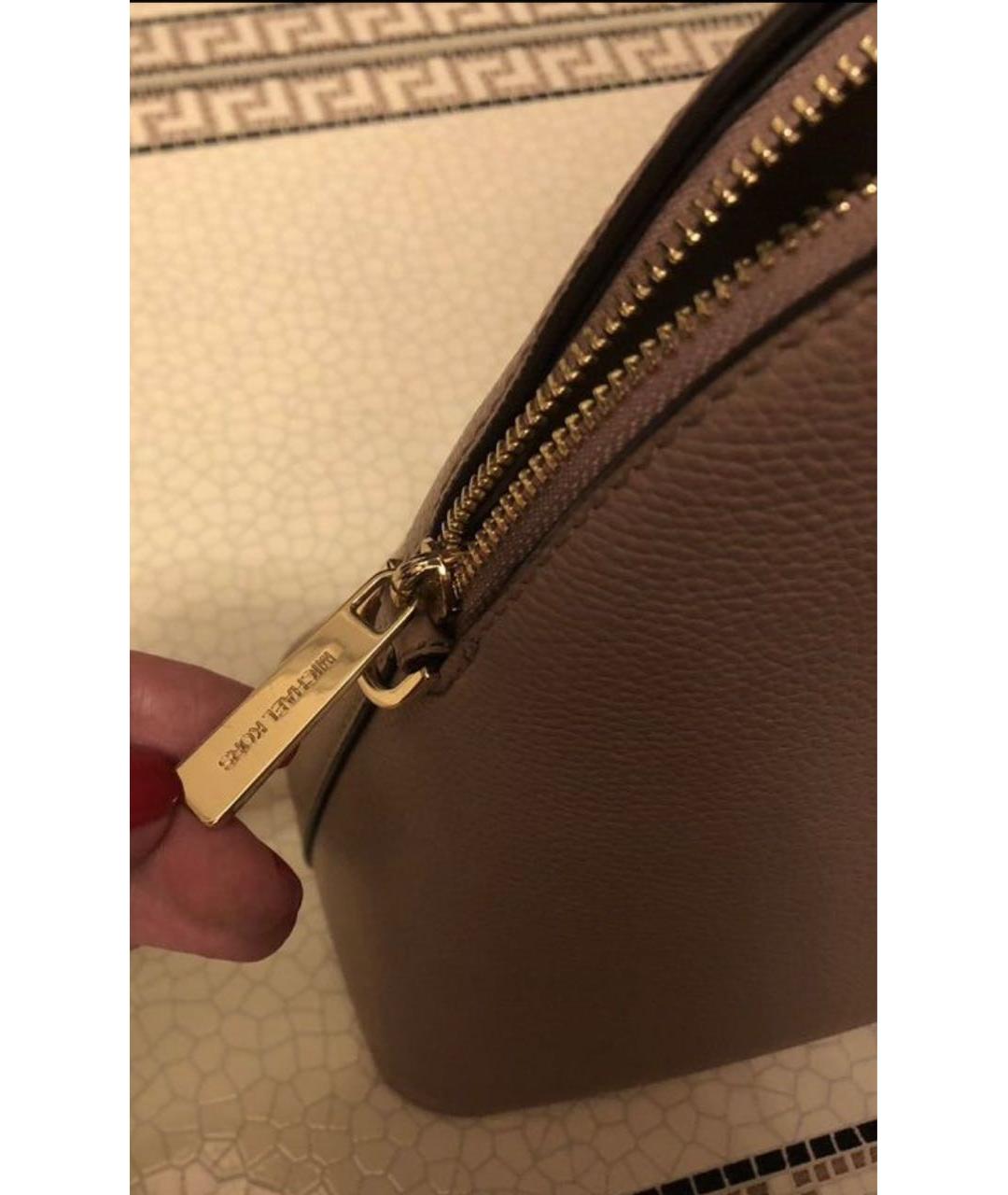 MICHAEL KORS Коралловая кожаная сумка с короткими ручками, фото 6