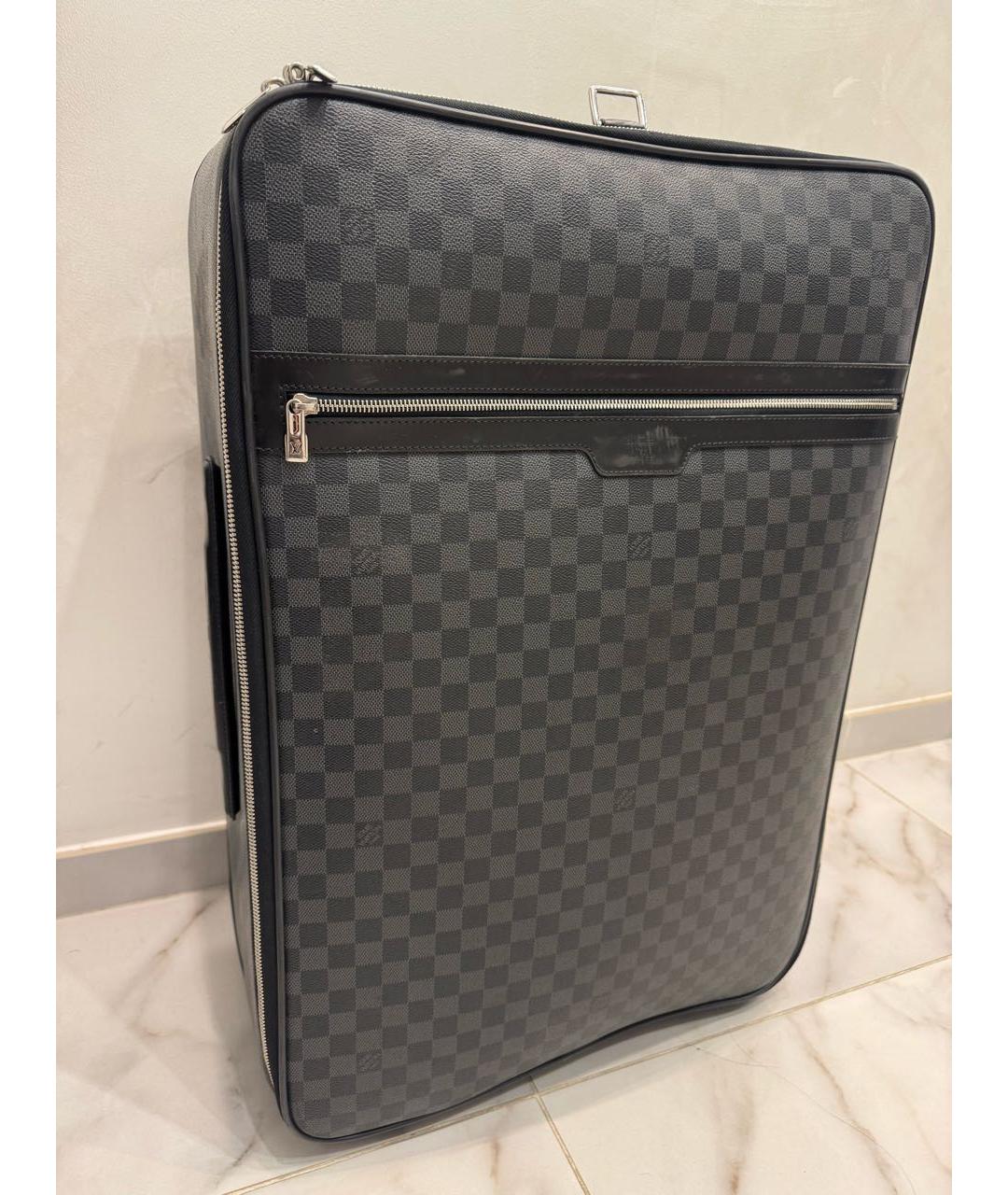 LOUIS VUITTON Антрацитовый чемодан, фото 9