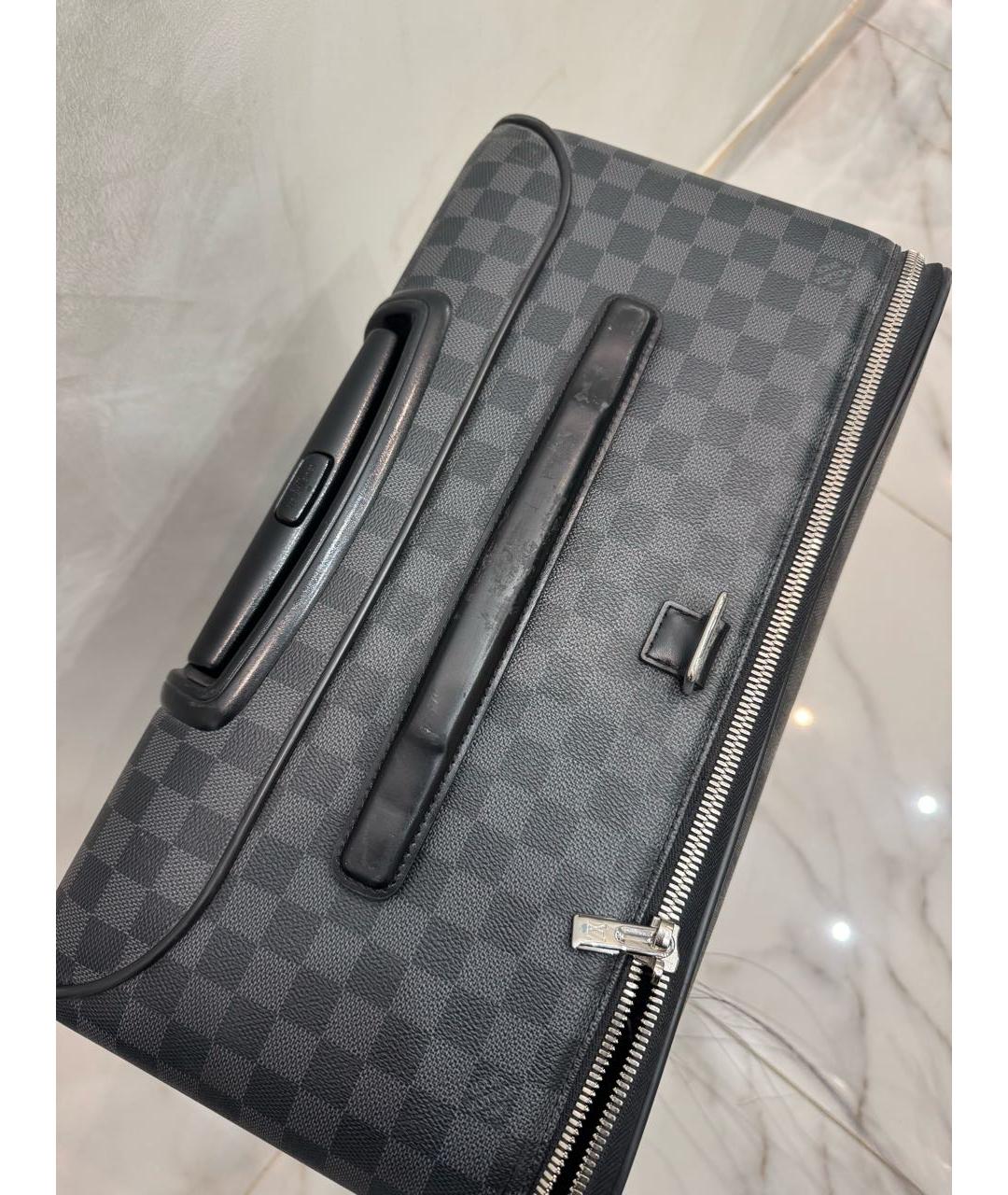 LOUIS VUITTON Антрацитовый чемодан, фото 5