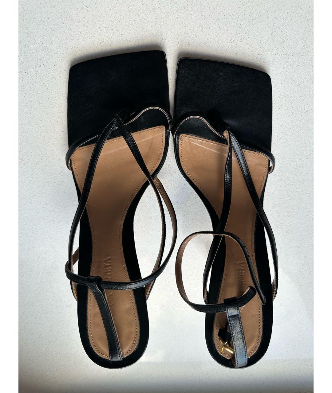 BOTTEGA VENETA Черные кожаные босоножки, фото 3