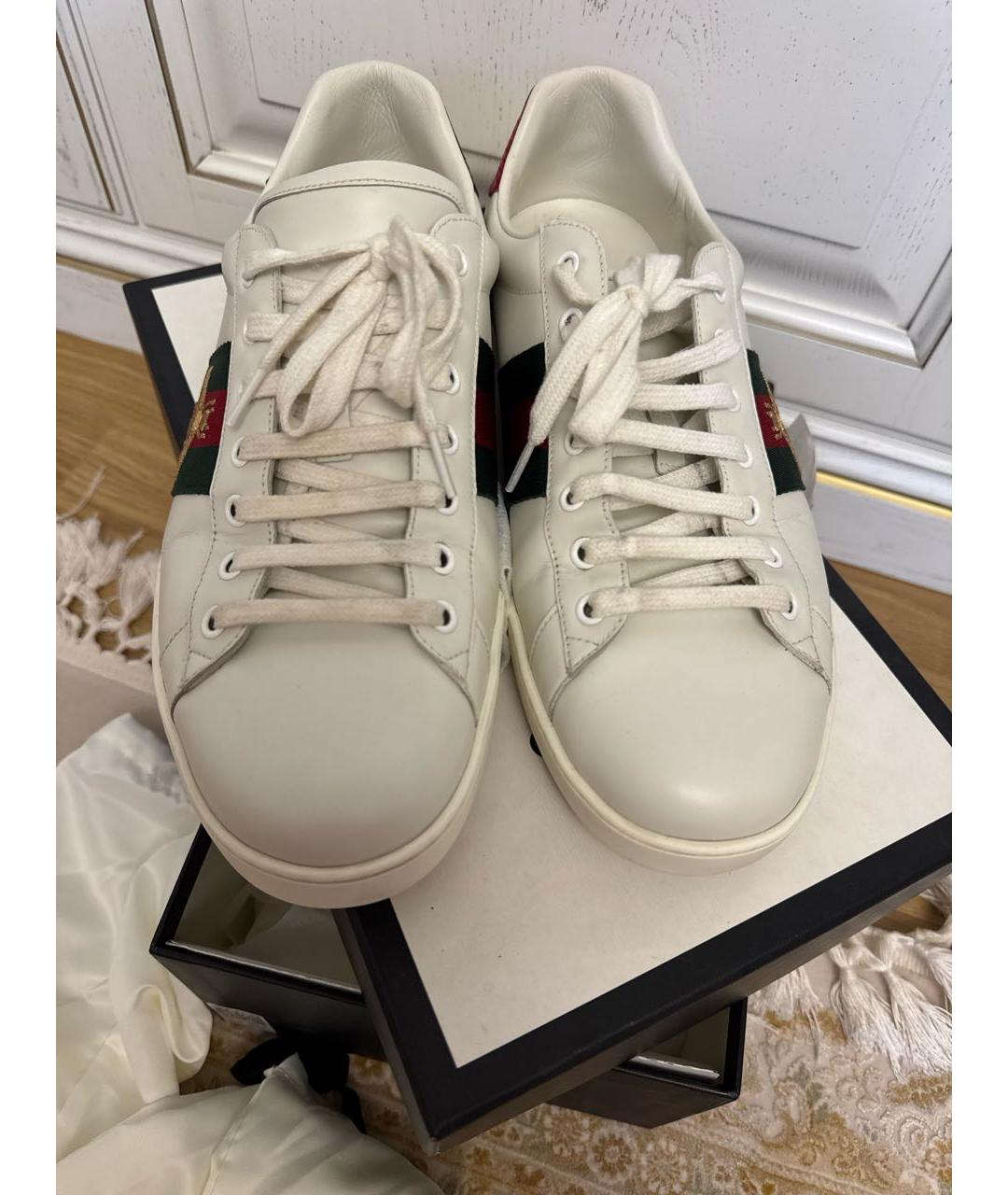 GUCCI Белые кожаные низкие кроссовки / кеды, фото 2