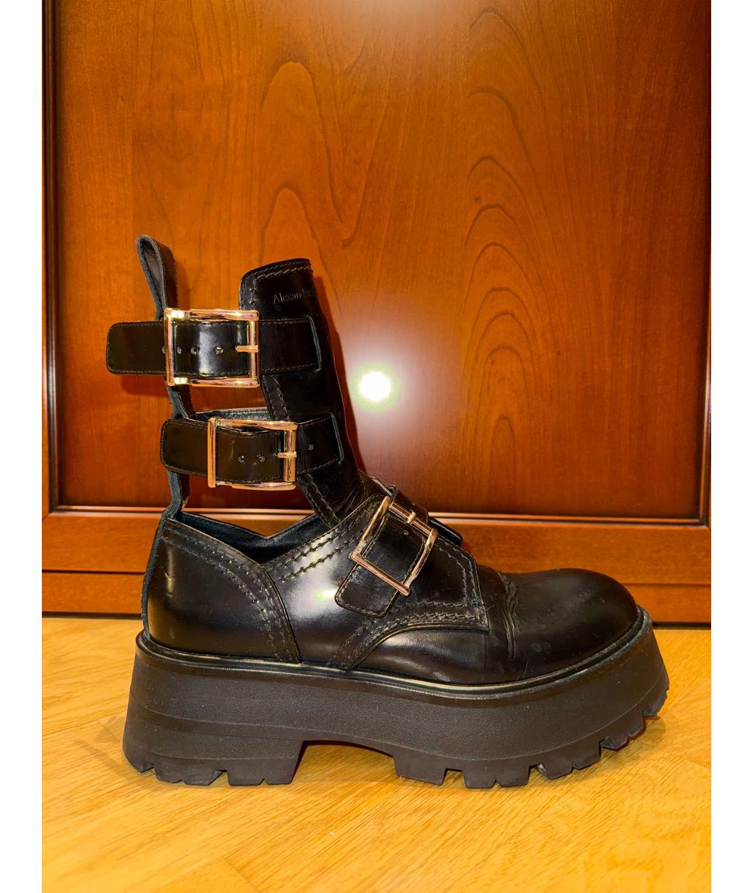 MCQ ALEXANDER MCQUEEN Черные ботинки из лакированной кожи, фото 8