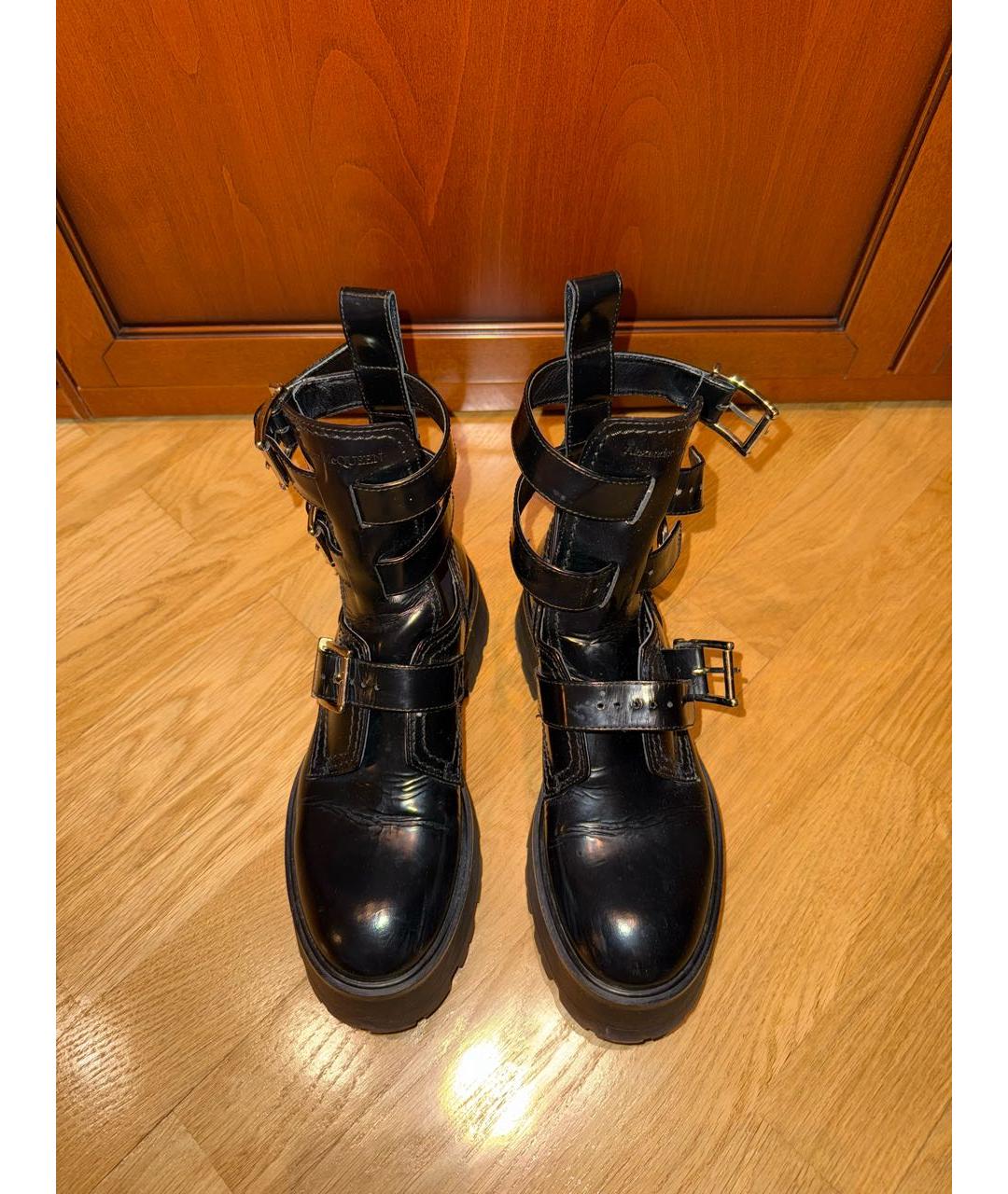MCQ ALEXANDER MCQUEEN Черные ботинки из лакированной кожи, фото 2
