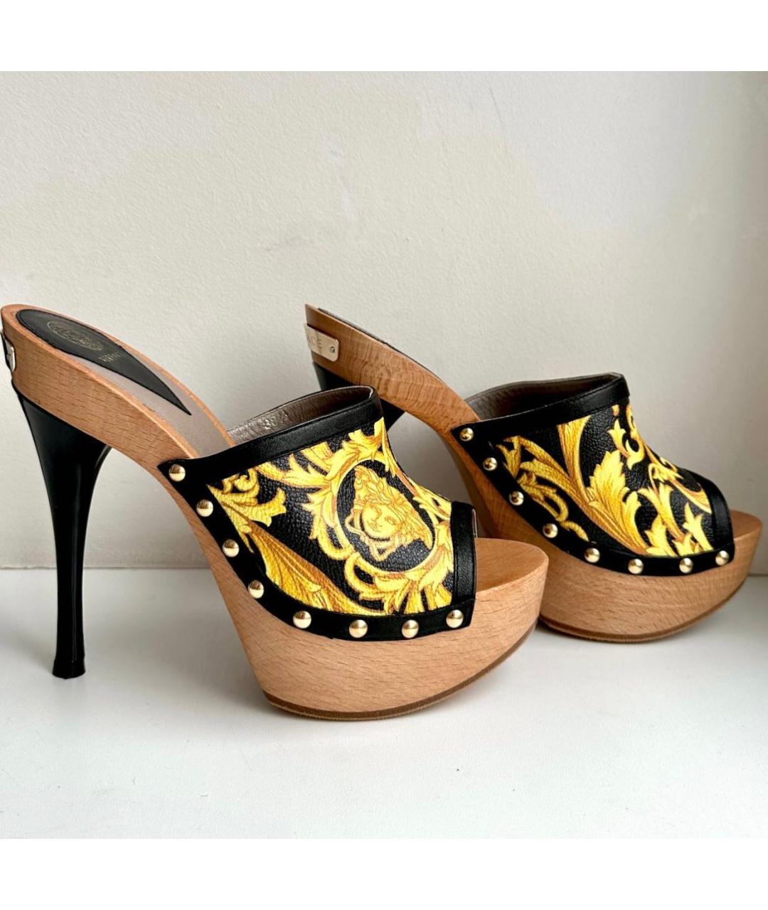 VERSACE Желтые кожаные сабо, фото 2
