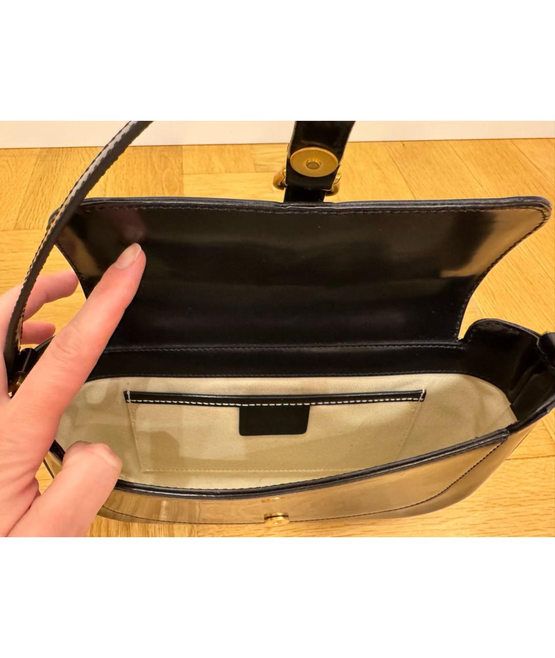 BY FAR Черная сумка с короткими ручками из лакированной кожи, фото 4