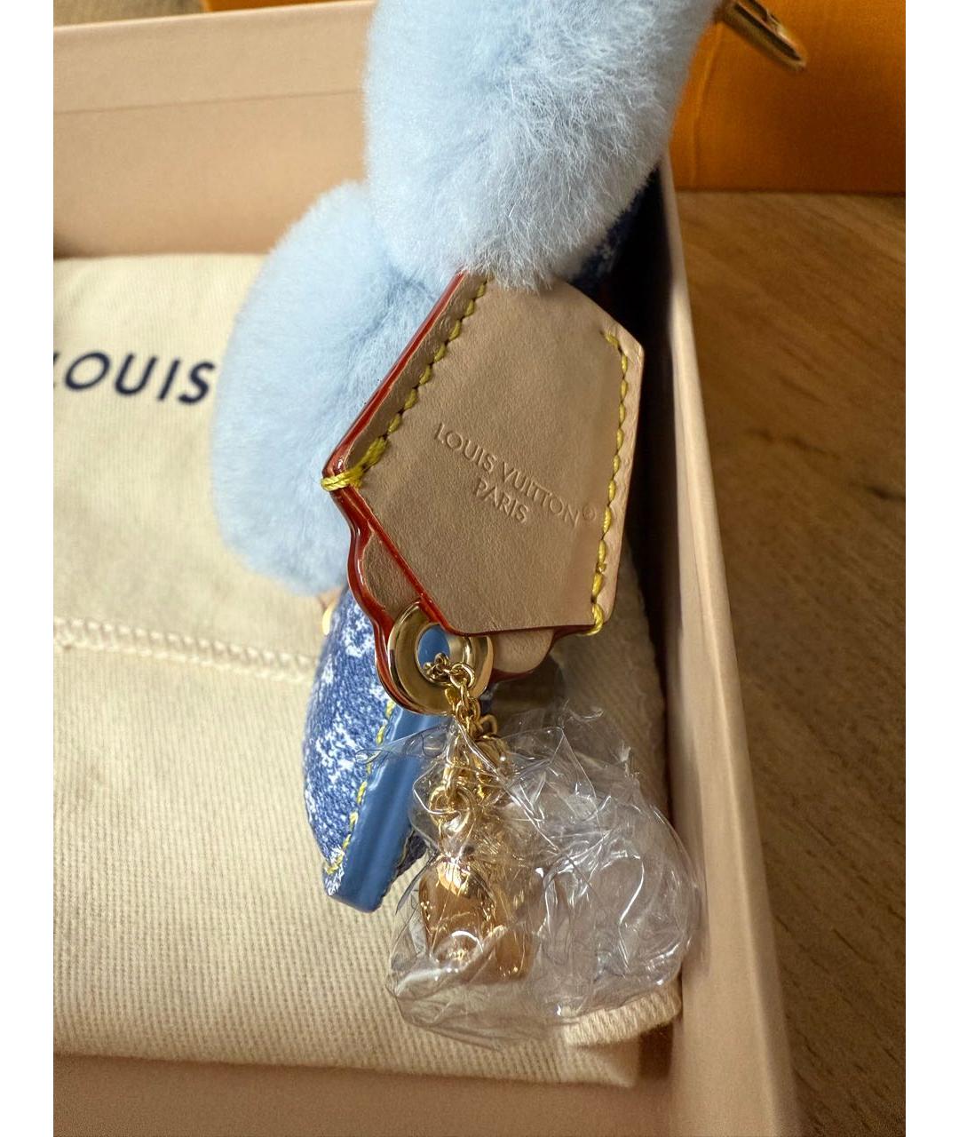 LOUIS VUITTON Голубой брелок, фото 5