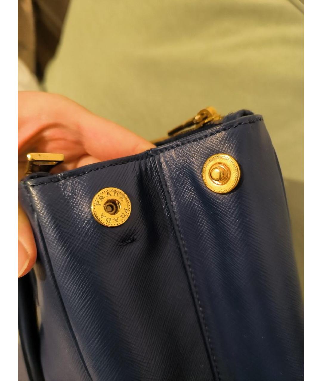 PRADA Темно-синяя кожаная сумка с короткими ручками, фото 8