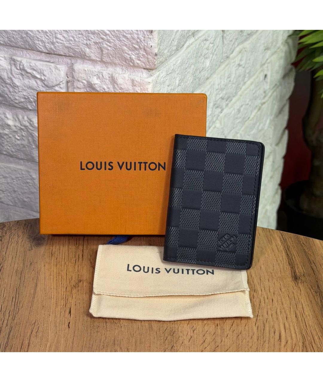 LOUIS VUITTON Черный кожаный кардхолдер, фото 3