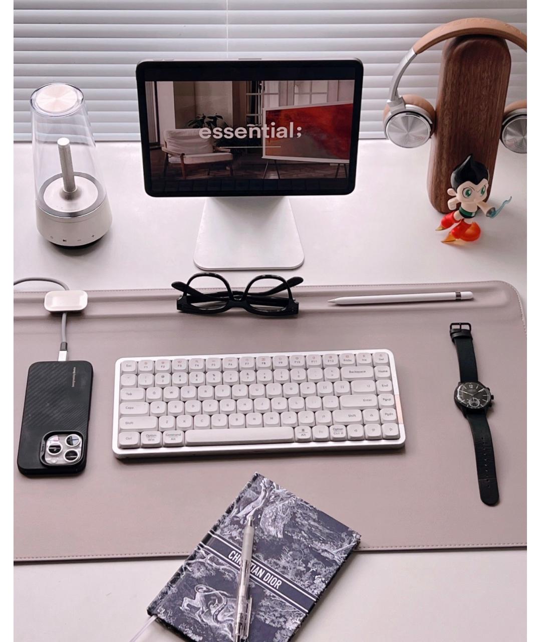 CHRISTIAN DIOR Книга, фото 6