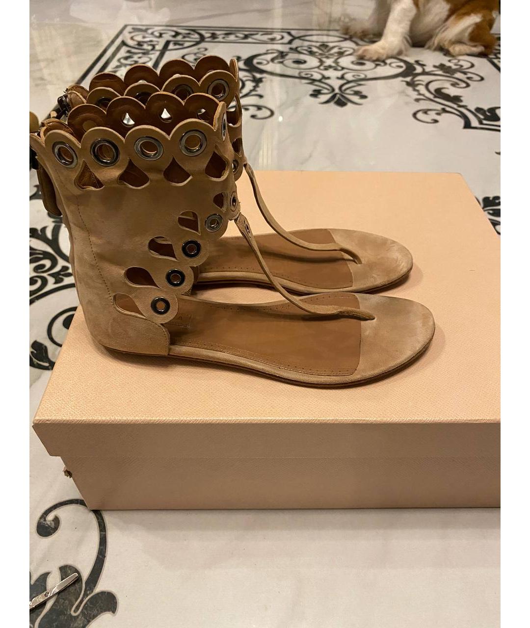 ALAIA Коричневые замшевые босоножки, фото 4