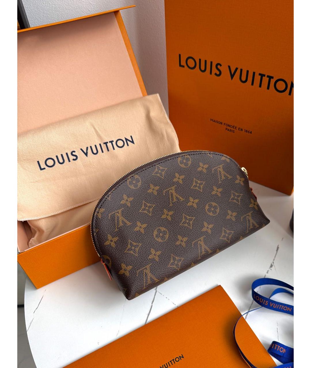 LOUIS VUITTON Коричневая кожаная косметичка, фото 2