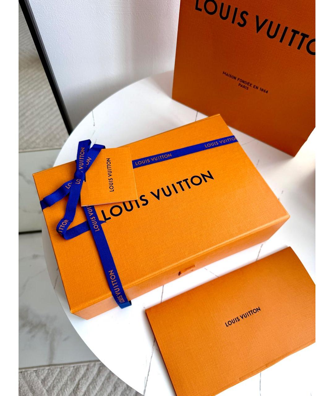 LOUIS VUITTON Коричневая кожаная косметичка, фото 3