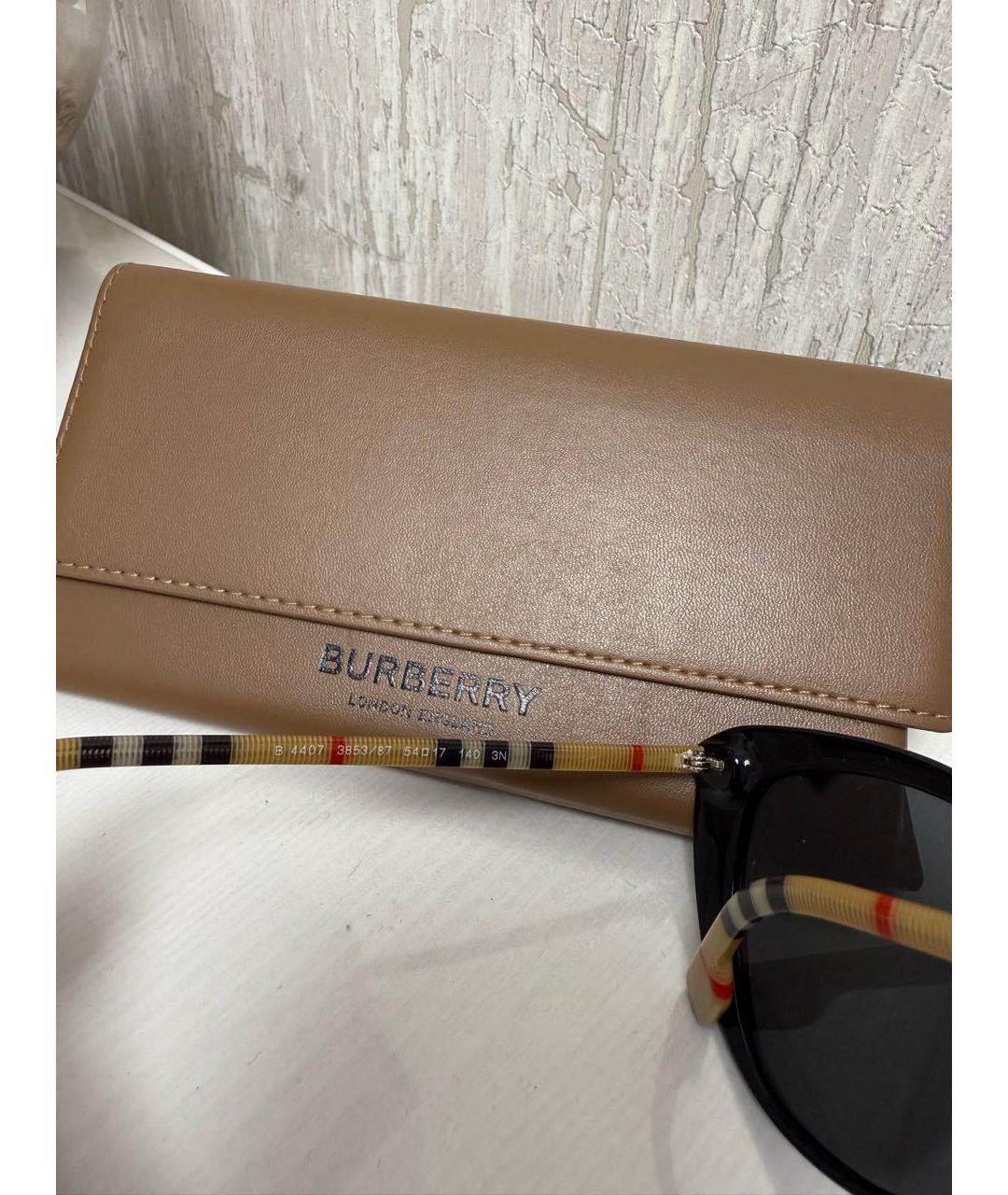 BURBERRY Черные пластиковые солнцезащитные очки, фото 3