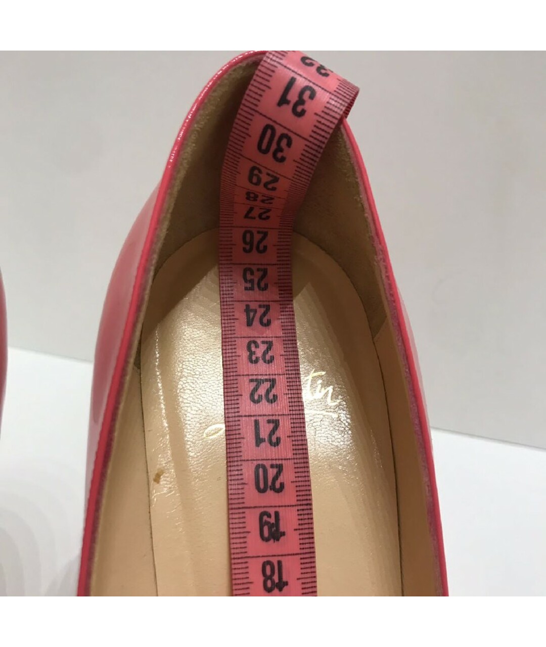 CHRISTIAN LOUBOUTIN Коралловые туфли из лакированной кожи, фото 8