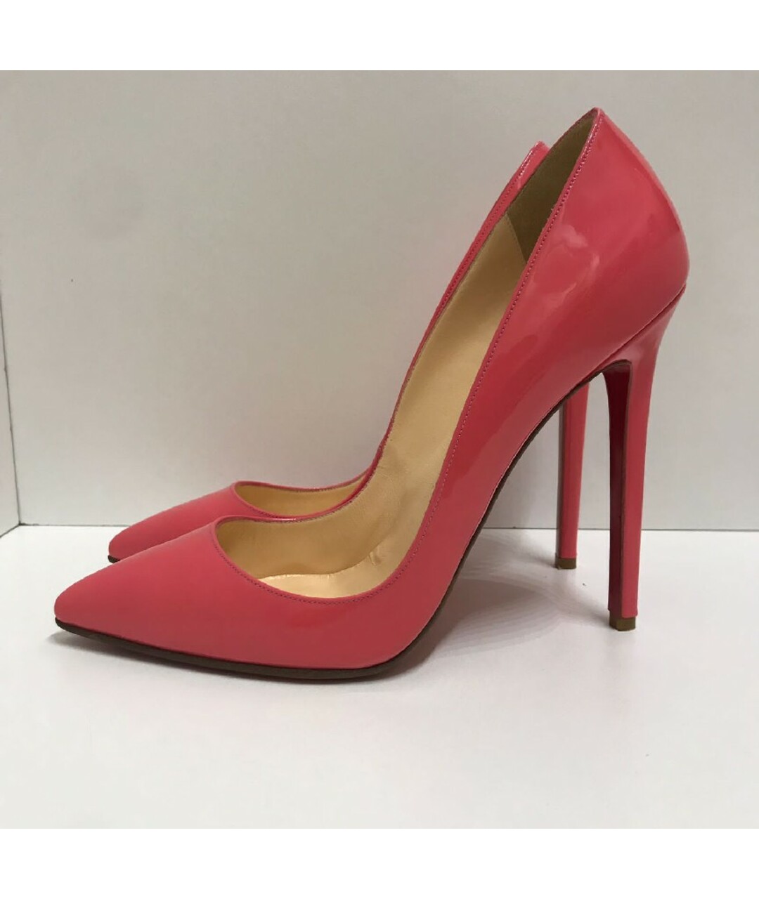 CHRISTIAN LOUBOUTIN Коралловые туфли из лакированной кожи, фото 10