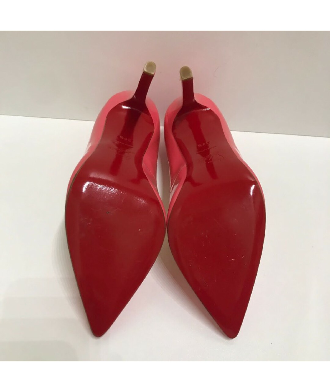CHRISTIAN LOUBOUTIN Коралловые туфли из лакированной кожи, фото 6