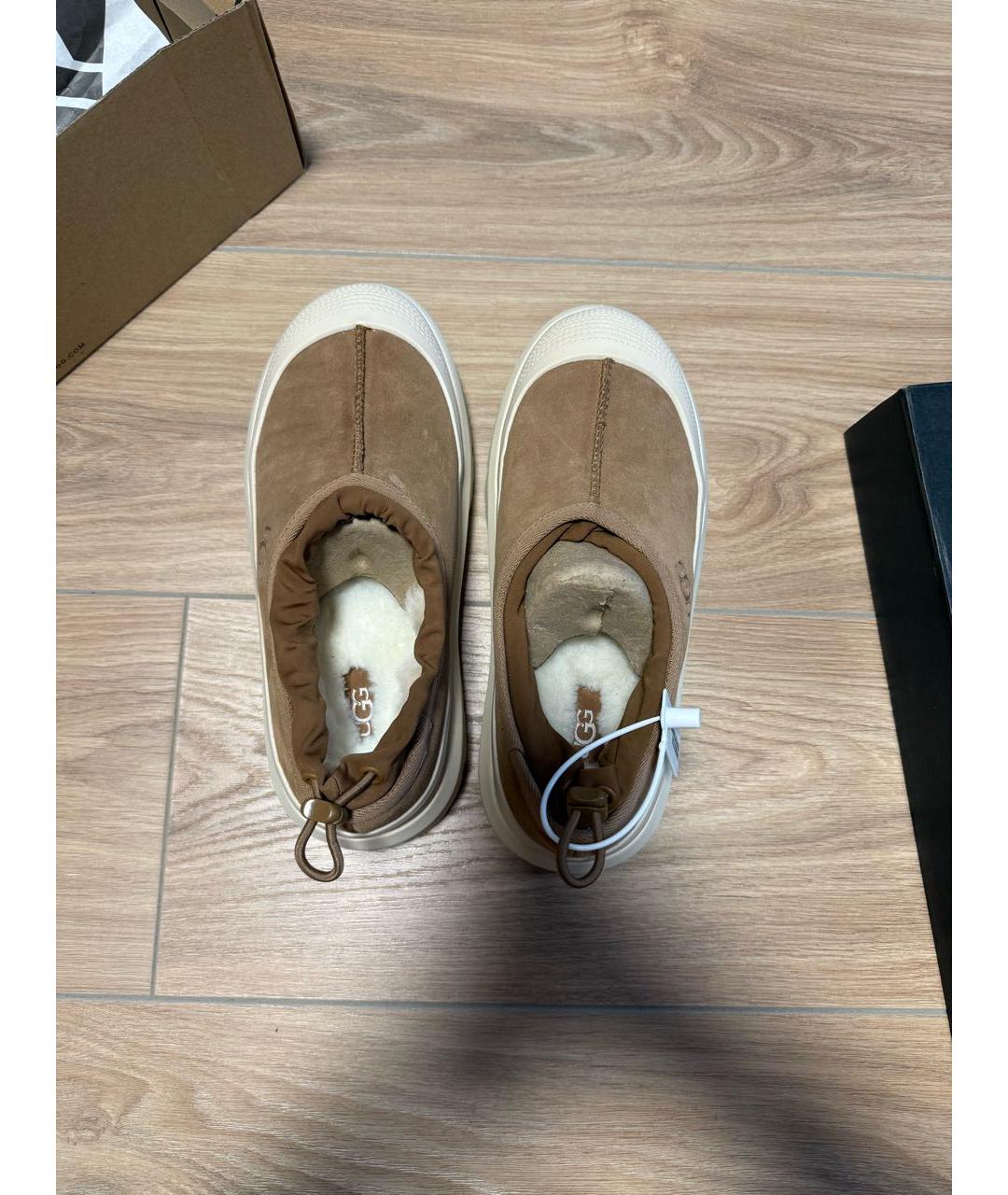 UGG AUSTRALIA Бежевые замшевые сабо, фото 3