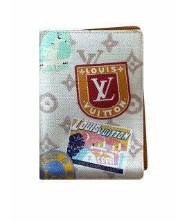 LOUIS VUITTON Обложка/футляр