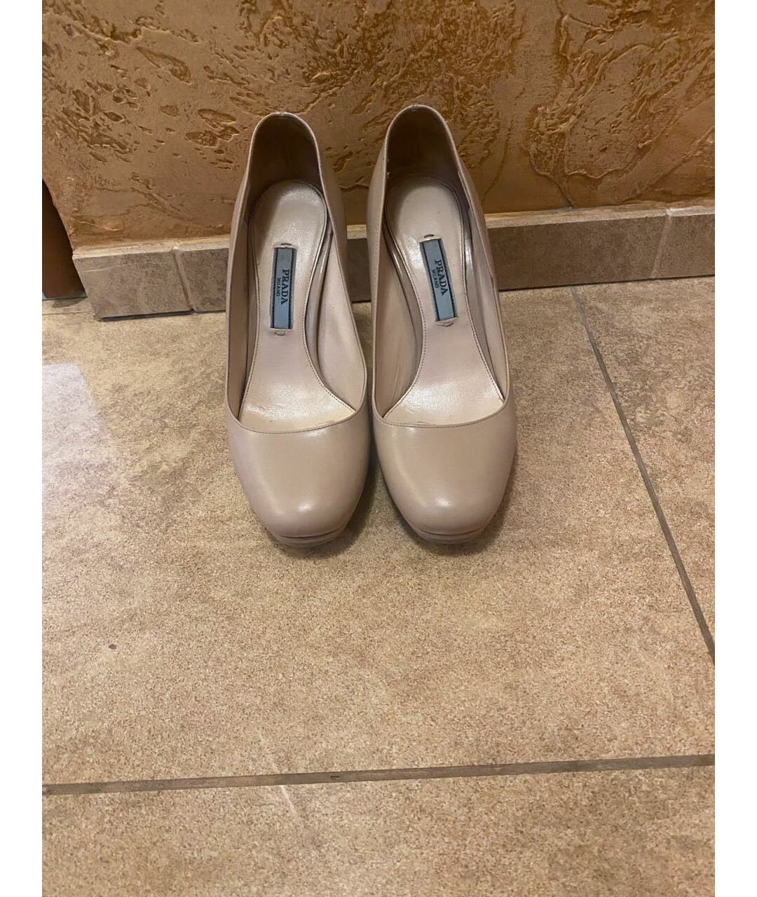 PRADA Бежевые кожаные туфли, фото 2