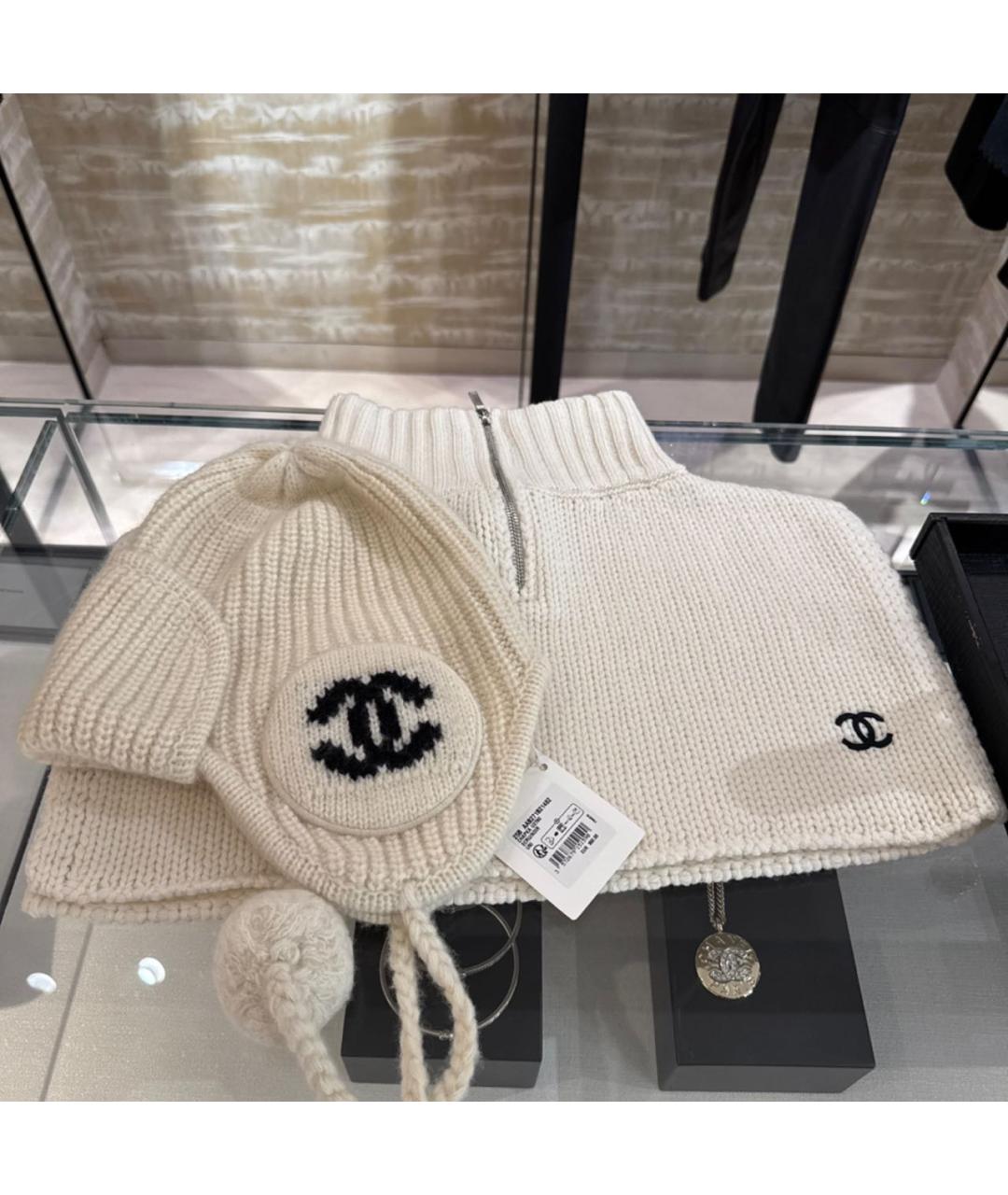 CHANEL Белая шерстяная шапка, фото 4