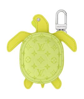 LOUIS VUITTON Брелок