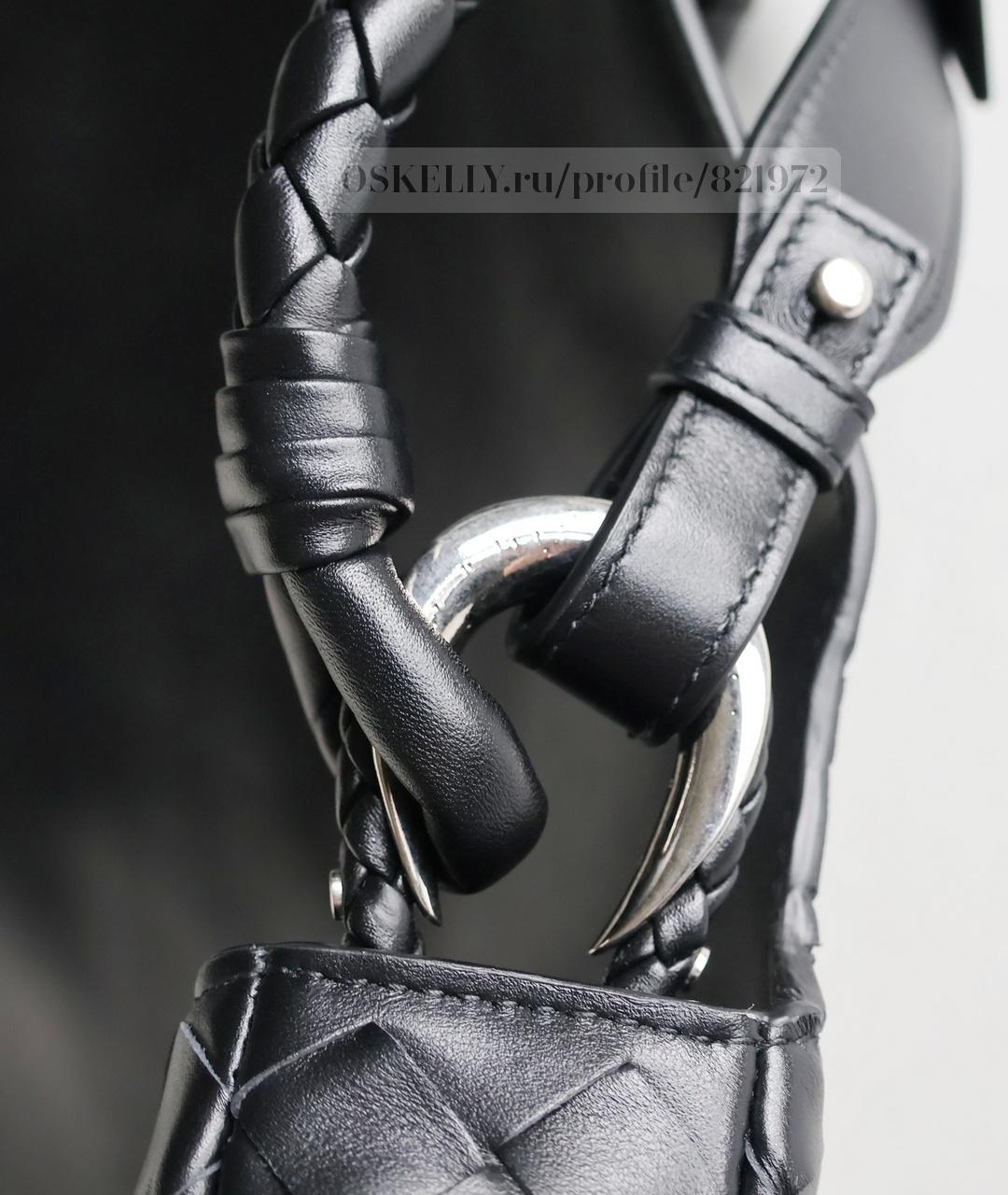 BOTTEGA VENETA Черная кожаная сумка на плечо, фото 6