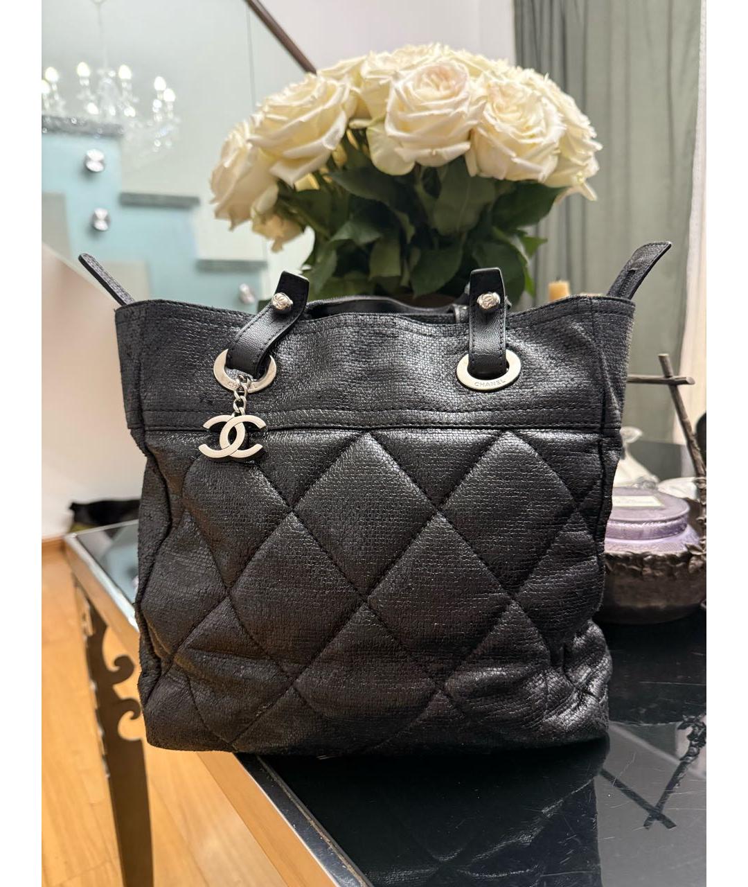 CHANEL Черная кожаная сумка с короткими ручками, фото 7