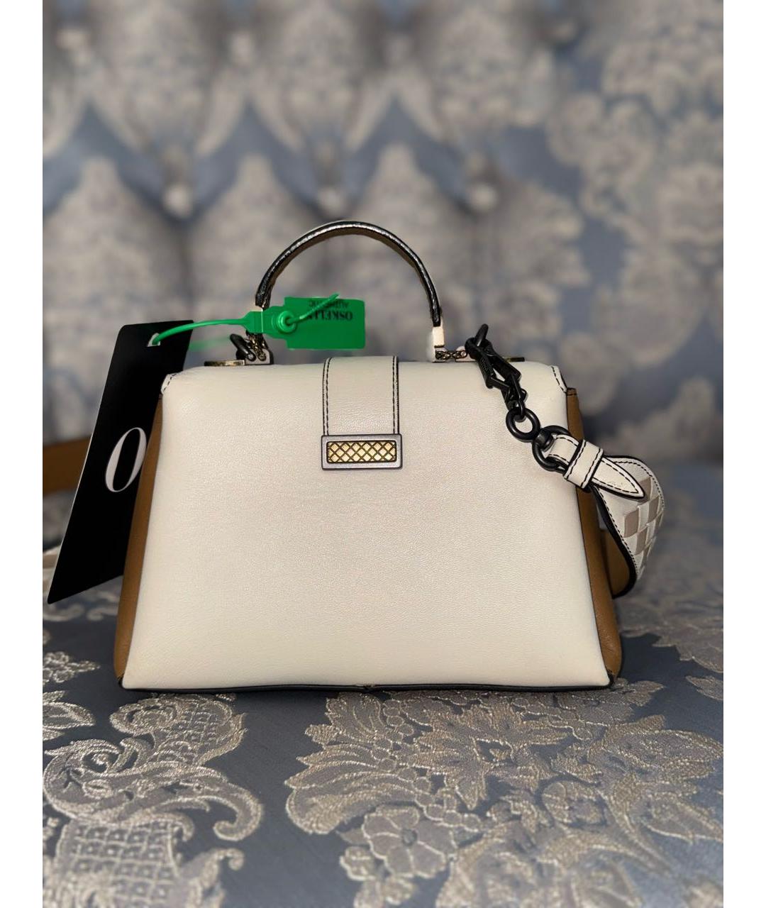 BOTTEGA VENETA Бежевая кожаная сумка с короткими ручками, фото 3