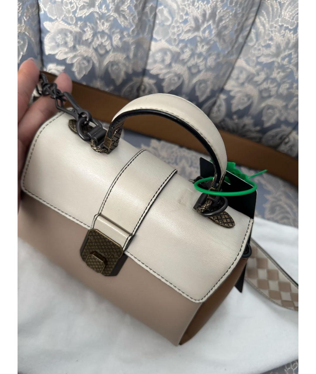 BOTTEGA VENETA Бежевая кожаная сумка с короткими ручками, фото 8