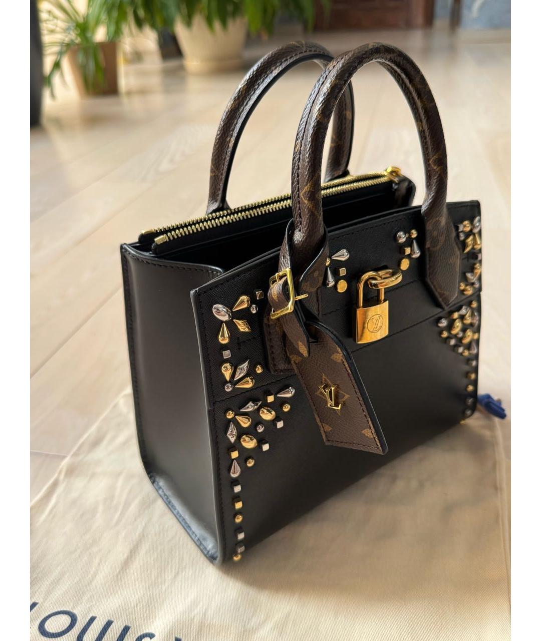 LOUIS VUITTON Черная кожаная сумка с короткими ручками, фото 4