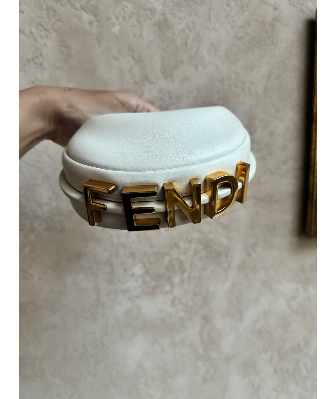 FENDI Бежевая кожаная сумка с короткими ручками, фото 2