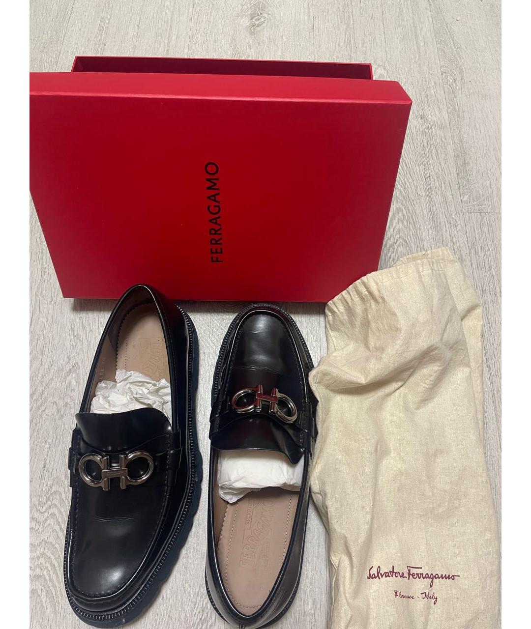 FERRAGAMO Черные кожаные лоферы, фото 2