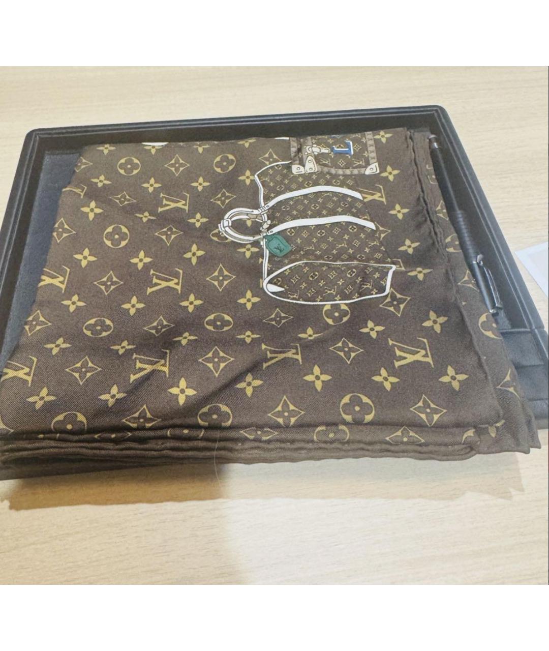 LOUIS VUITTON Коричневый шелковый платок, фото 6