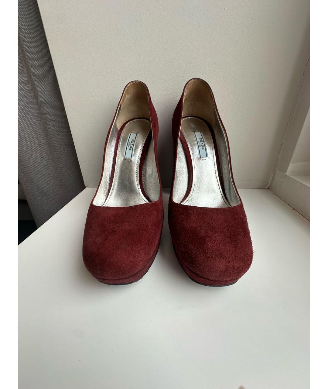 PRADA Бордовые замшевые туфли, фото 2