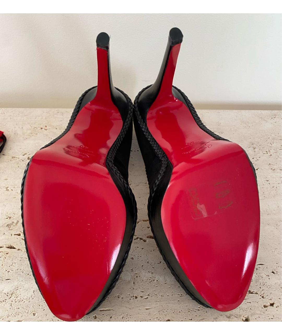 CHRISTIAN LOUBOUTIN Черные замшевые туфли, фото 6