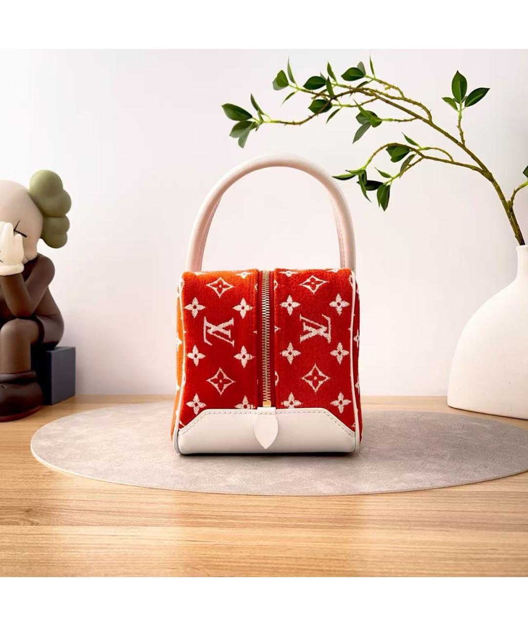 LOUIS VUITTON Мульти замшевая сумка с короткими ручками, фото 4