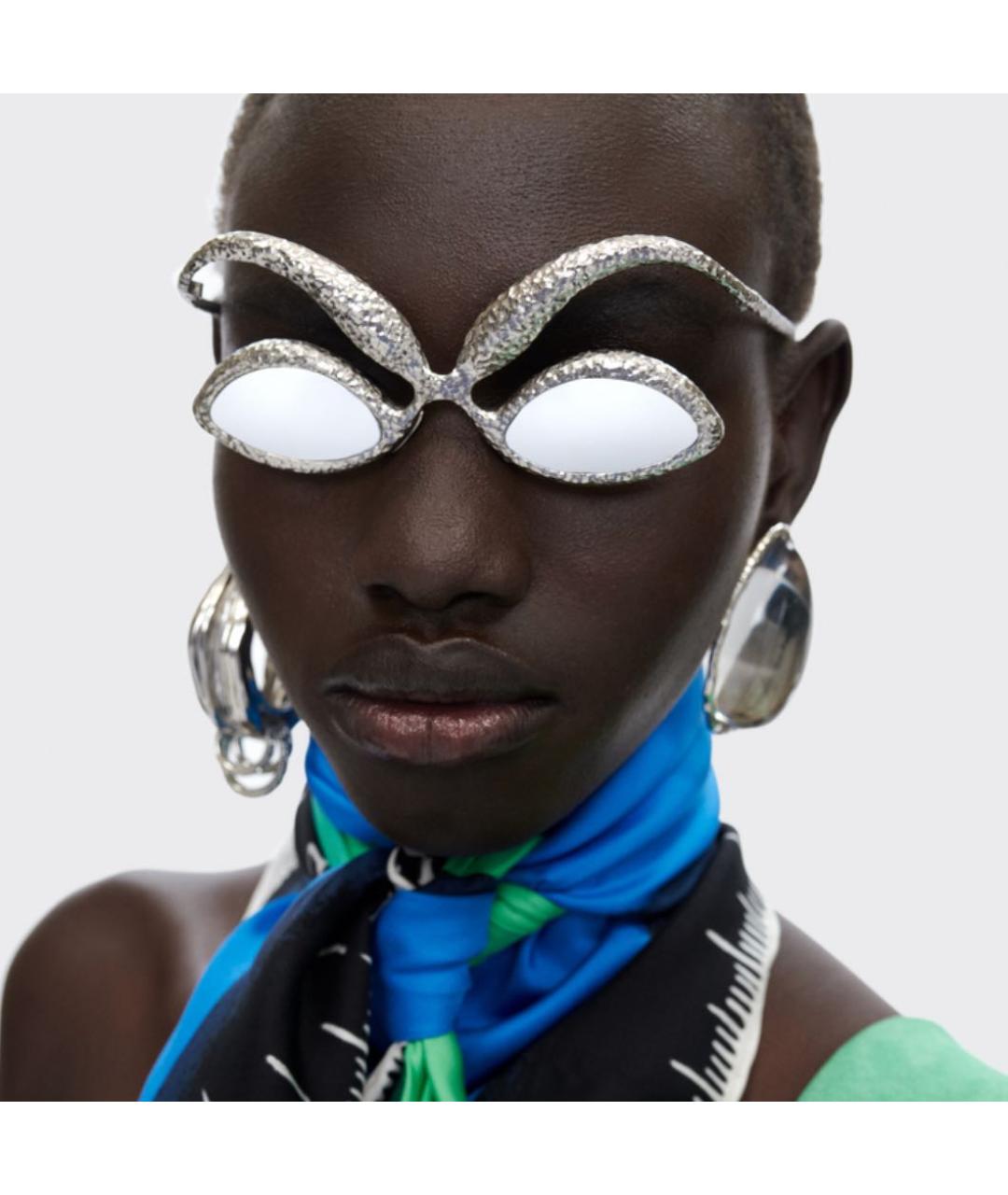 SCHIAPARELLI Белые серьги из белого золота, фото 2