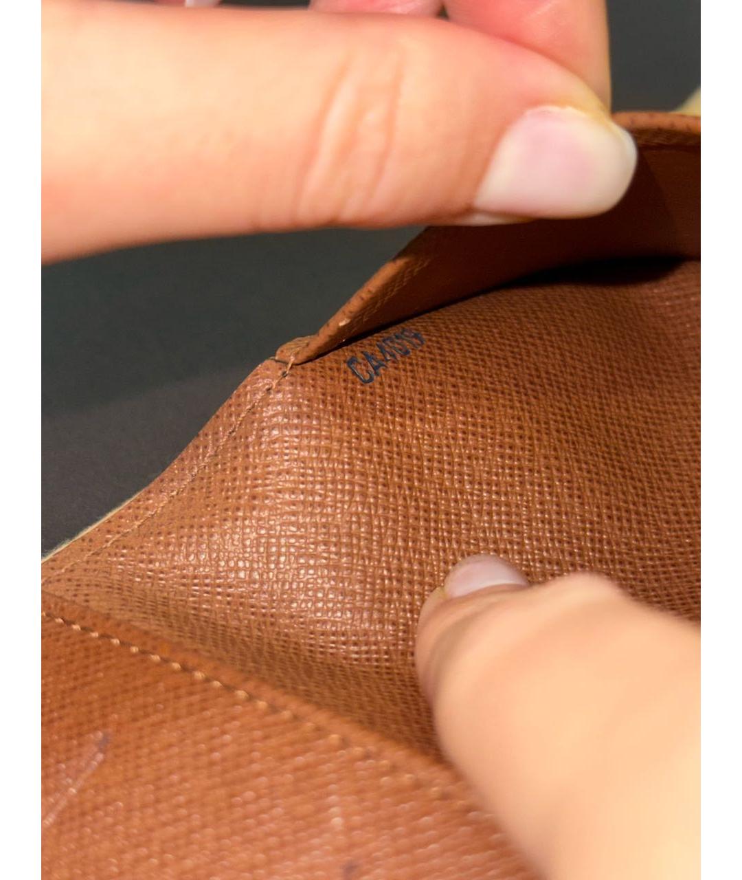 LOUIS VUITTON Коричневый кожаный кошелек, фото 4